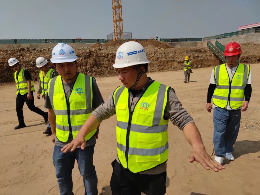 1678237659836828.jpg 2023-3-7-柳德勝到巧家北門(mén)濱江項(xiàng)目檢查.jpg